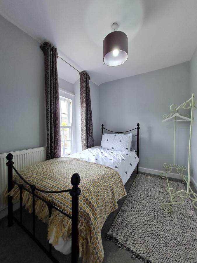 Picturesque 2 Bedroom Miners Cottage Near Bike Park Wales & Brecon Beacons Merthyr Tydfil Exterior photo